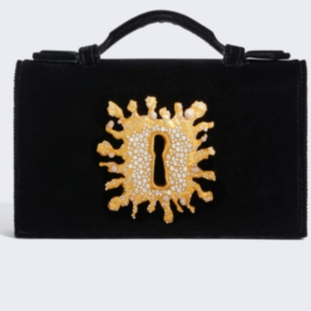 🌹Schiaparelli black velvet keyhole clutch in Box&dust bag